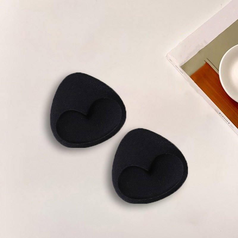 Ameliebra Production Double Side Adesivo Bra Skin Friendly Not Easy to Fall off and Strapless Heart Shaped Insert Adhesive Bra